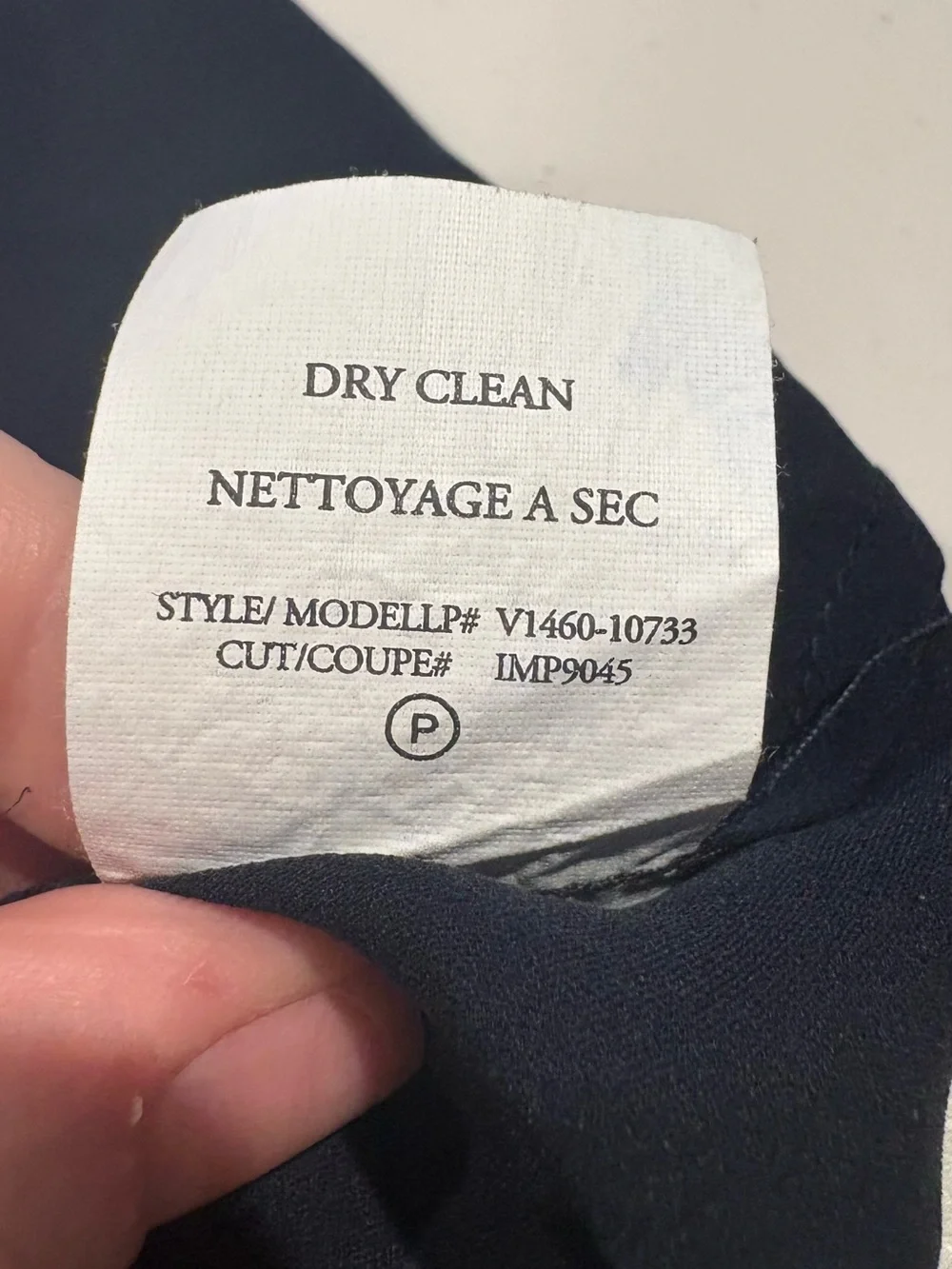 Vince - Sleeveless Blouse. V-neck. Size Small. Navy Blue. Silk